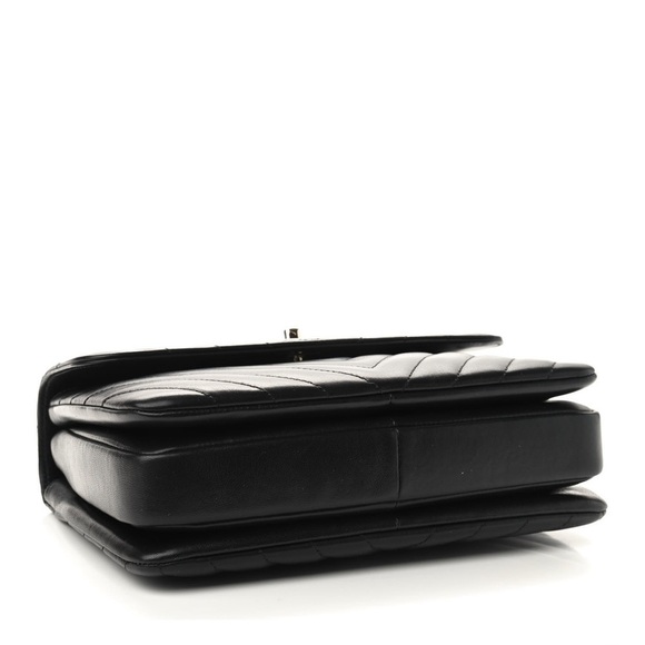 CHANEL Lambskin Chevron Trendy CC Flap Bag - Picture 4 of 9